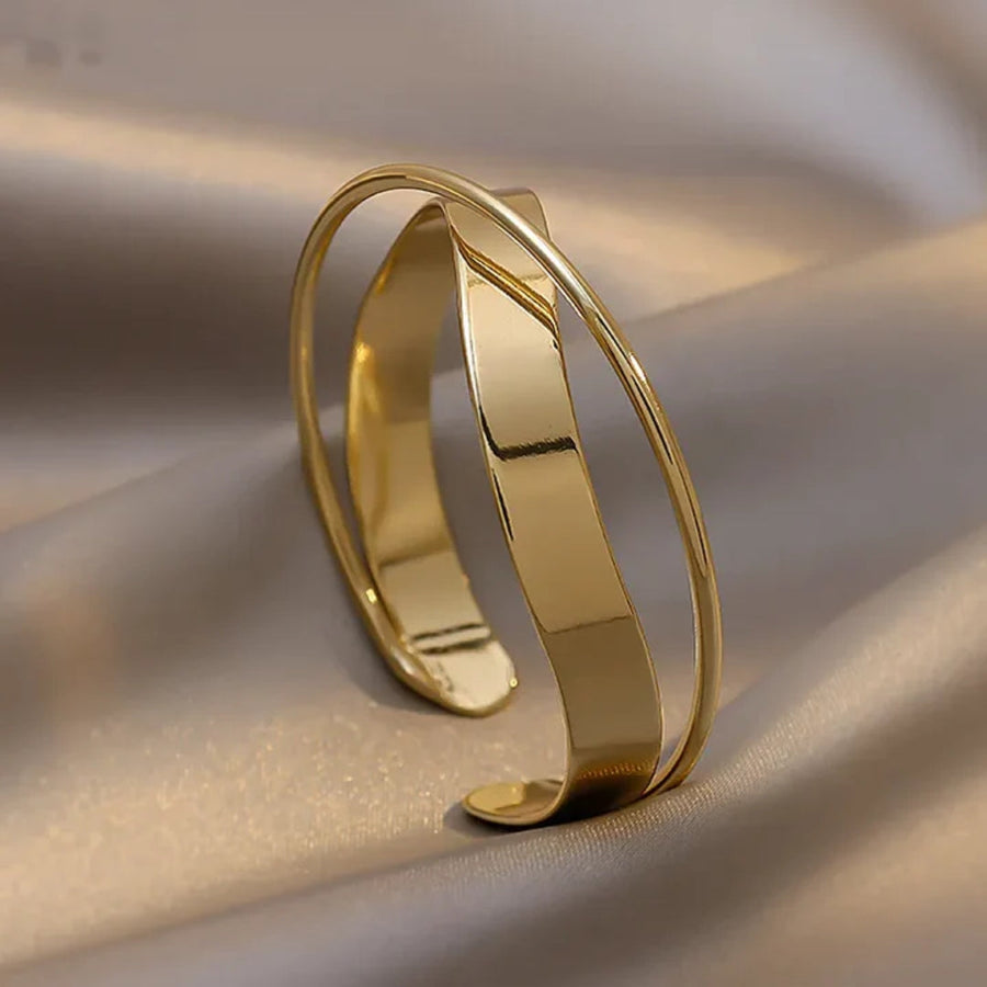 CLASSIC POLISHED GOLD BRACELET